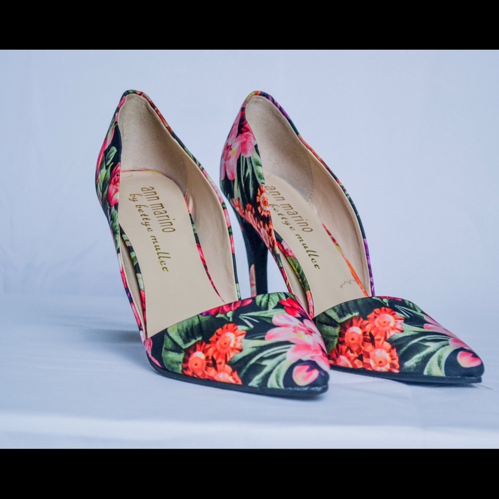 Pumps - Picture 2 of 4